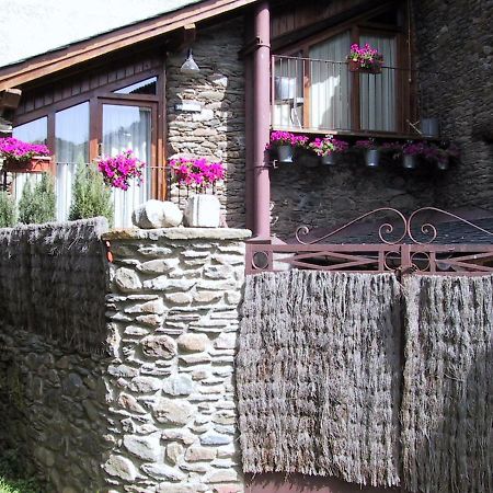 Villa La Llupia Isavarre Exterior foto